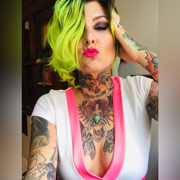 Meet your Posher, Kristen - Picture 10 of 11